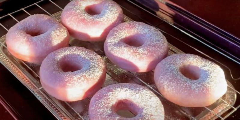 Donut khoai môn – nước cốt dừa